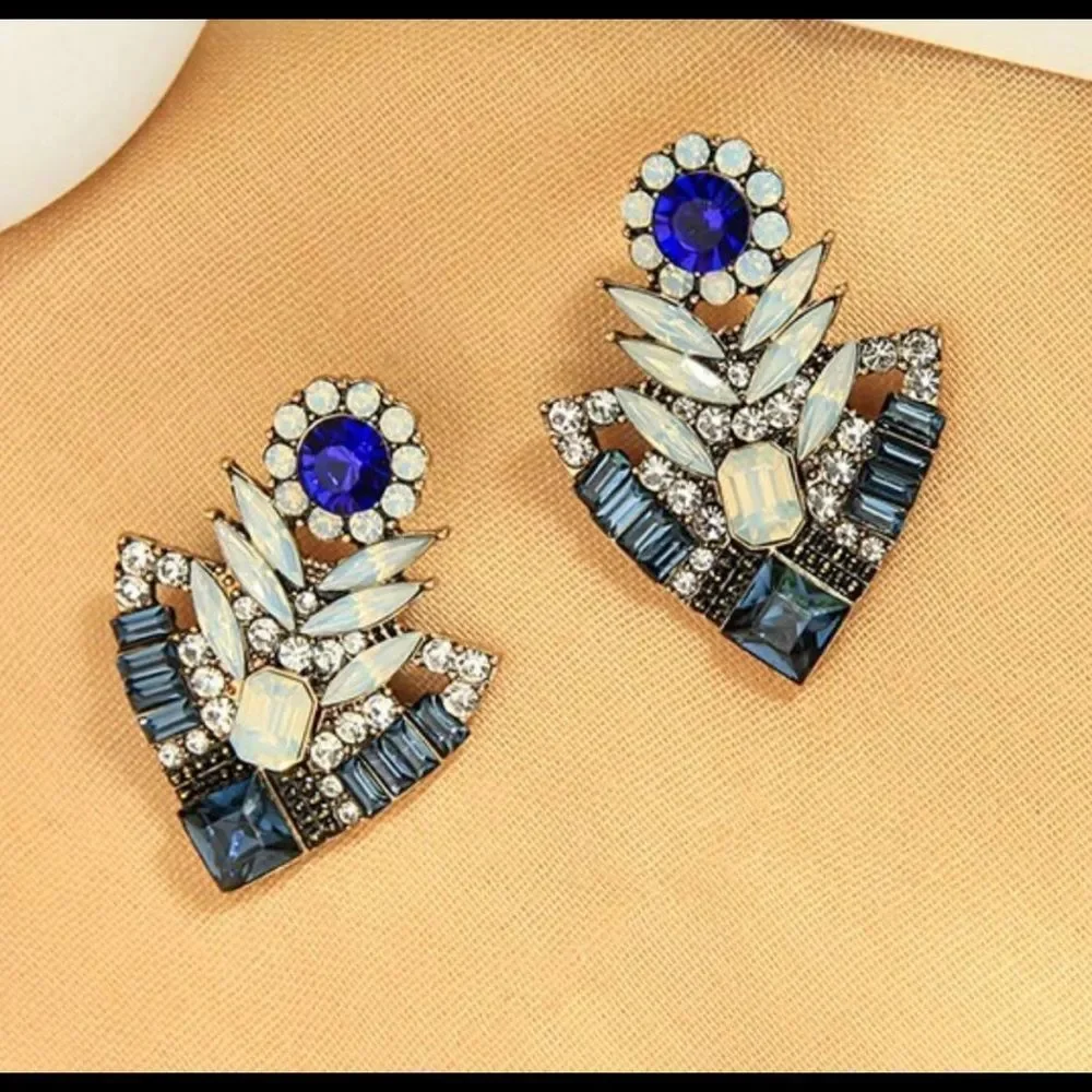 Vintage bohemian blue flower earrings